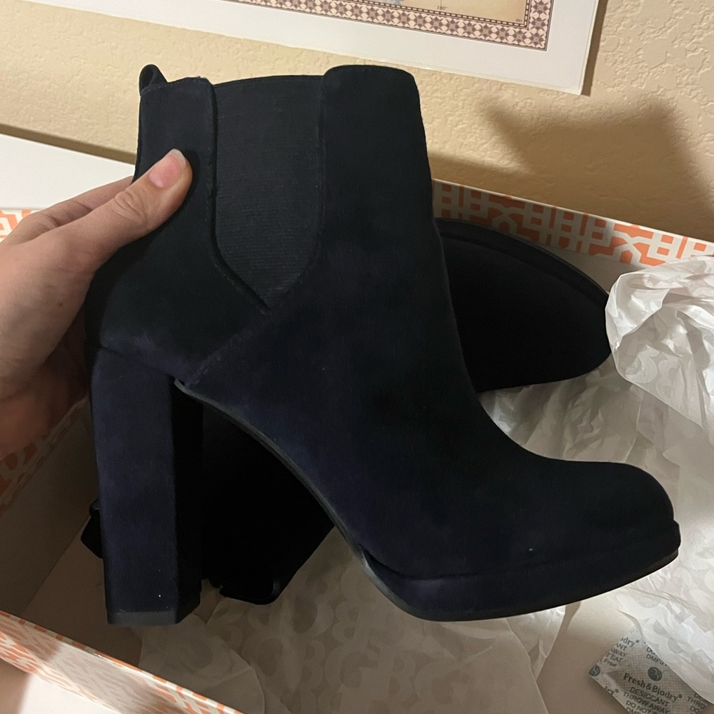 Gianni Bini Size 8.5 Seaport Navy Blue High Heel Boots Style Ad-Mire